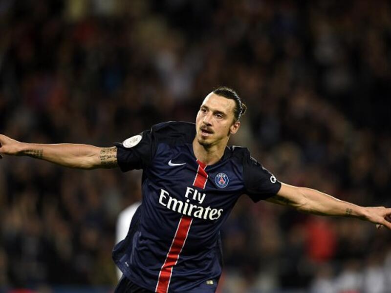 1- المهاجم السويدي زلاتان إبراهيموفيتش (باريس سان جيرمان) مواليد 1981: رغم أنه لطالما كان هدافاً، إلا أن تألقه ازداد خصوصاً بعد عامه الـ 31 حينما توج بالحذاء الذهبي رفقة ميلان، كما أنه أصبح الهداف التاريخي لباريس سان جيرمان خلال موسم 2015-2016.