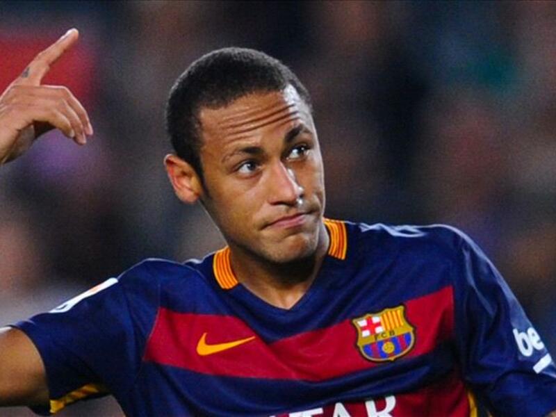 5- المهاجم البرازيلي نيمار جونيور (برشلونة): بما مجموعه 31 مليون دولار