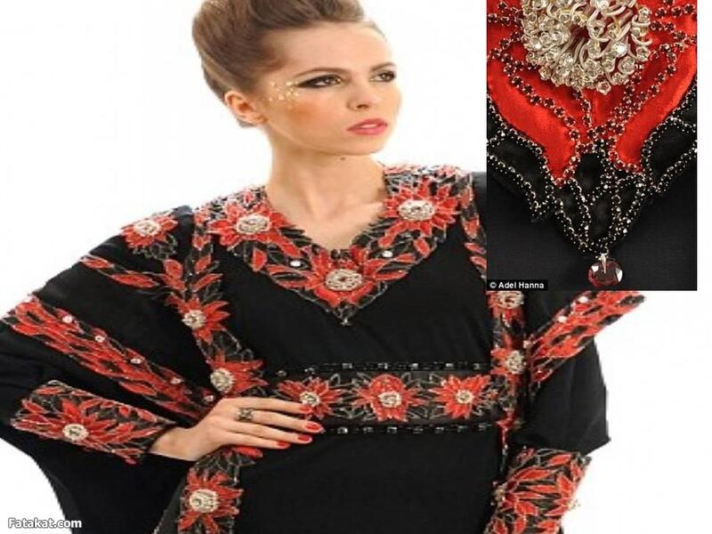 اغلى عباءة نسائية على مستوى العالم تم عرضها بدبي إذ تبلغ قيمتها 17.6 مليون دولار  صممتها البريطانية ديبي وينغهام وهي مرصعة بنحو 2000 ماسة وماسة حمراء تُعتبر الأغلى ثمناً على مستوى العالم. وتم بيع عباءة عرضت في لبنان بقيمة مليون و200 ألف درهم.