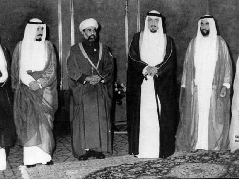 أنشئ المجلس  في مايو/أيار 1981 مع بداية الحرب العراقية الإيرانية، وبعد حوالي سنتين من قيام الثورة الإسلامية في إيران.
