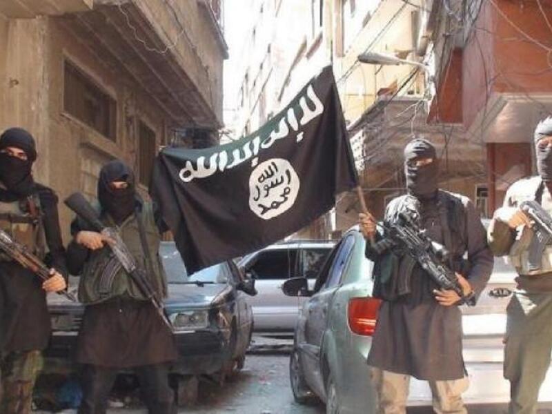 على الرغم من عدم تأكيد الشرطة هوية الجهة المنفذة للهجوم، احتفل أنصار داعش على مواقع التواصل الاجتماعي بالانفجار الذي حصد الأرواح.

