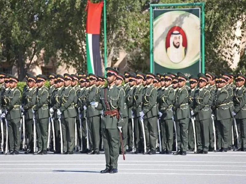 الجيش الإماراتي:  احتل الجيش الإماراتي المركز السادس في قائمة أقوى جيوش الوطن العربي، حيث يصل تعداده 65 ألف مقاتل يصلح لأداء الخدمة به 3 ملايين شخص، ولا يوجد به تعداد احتياطي.