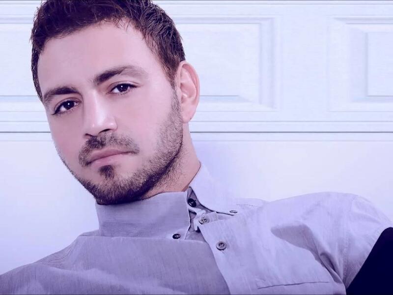 ايوان صاحب أغنية "قول انشالله" والتي انتشرت بشكل واسع وهو مغتي لبناني - فلسطيني ولحن لعدة مطربين في بداية مشوراه الفني، الا انه مختفي الآن عن الساحة الغنائية.

