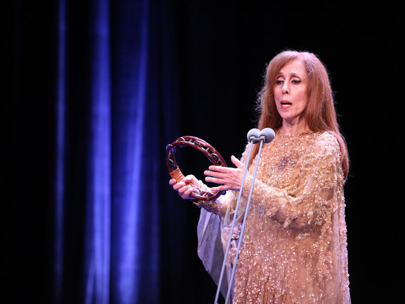 الفنانة القديرة فيروز والتي نتمنى لها دوام الصحة والعافية.