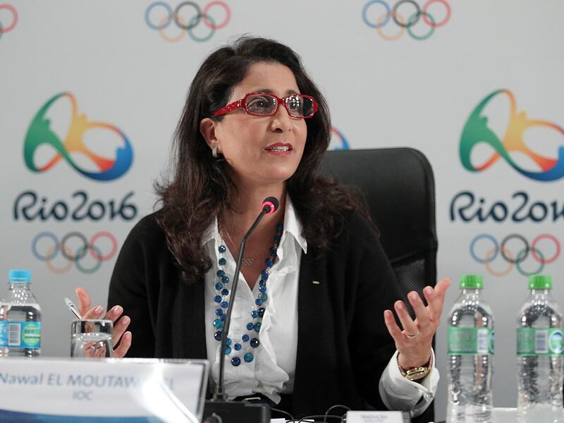 المغربية نوال المتوكل هي أول امرأة عربية وإفريقية حصلت على ميدالية في مسابقات الألعاب الأولمبية، حيث حصلت على ميدالية ذهبية في سباق 400 متر حواجز في أولمبياد لوس أنجلوس عام 1984. وفيما بعد أصبحت المتوكل عضوًا في اللجنة الأولمبية.