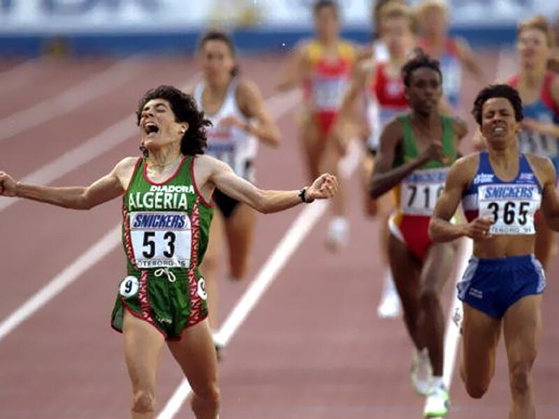 الجزائرية حسيبة بولمرقة حصلت على المركز الأول في سباق 1500 متر في أولمبياد 1992، كما حصدت عدد آخر من الجوائز، بينها ذهبية وبرونزية بين عام 1991، و1995 في بطولة العالم لألعاب القوى.