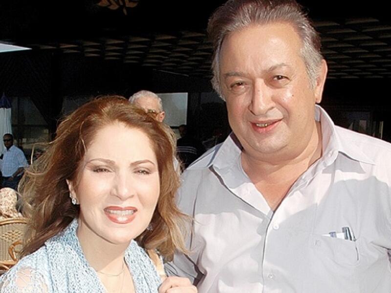 التقى النجم نور الشريف  بالفنانة بوسي في مسلسل “القاهرة والناس"، في أواخر الستينيات وهو يعتبر بداية اعمالهم الفنية في طريقهم الفني، وتم الزواج بينهما في عام 1972، وأنجبا سارة ومي. واستمر زواجهما 30 عامًا.