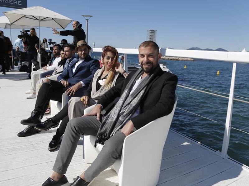 رحلة طويلة أمضاها المصممون في إنجاز المهمات والتحديات من بيروت إلى كان.
