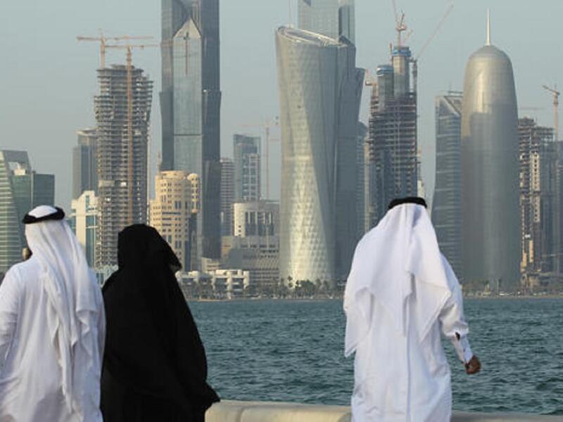 قطر: يعاقب بالحبس لمدة لا تتجاوز 3 أشهر وبغرامة لا تزيد على 3000 ريال أو بإحدى العقوبتين.
