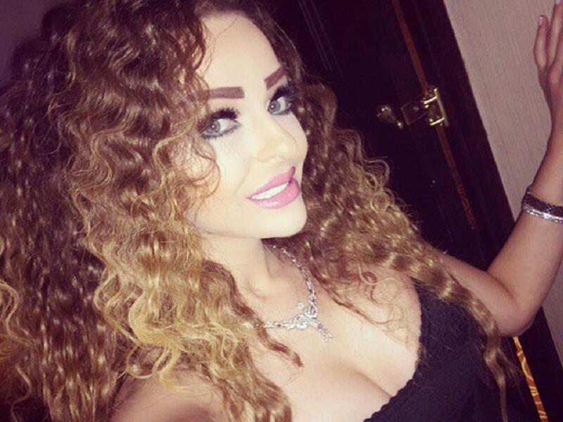 زين كرزون هي شقيقة الفنانة الأردنية ديانا كرزون وقد سطع اسمها بسبب تطبيق السناب شات حيث تعتبر من أبرز الناشطات في التطبيق. وقام الامن الاردني بالقبض عليها وكان سبب التوقيف هو مجموعة قضايا رفعها العديد من رواد موقع سناب شات يتهمون زين فيه بالاساءة بالشتم .