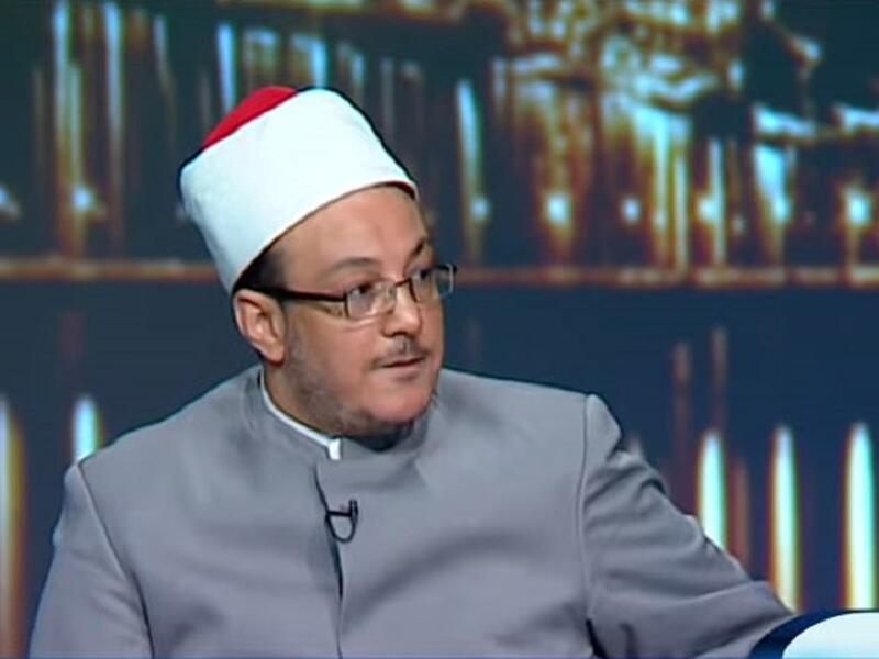 أعلن الداعية الإسلامي المصري محمد عبد الله نصر، الشهير بالشيخ "ميزو"، أنه المهدي المنتظر، مطالبًا جميع شعوب الأرض بمبايعته. وهو ما اثار سخرية وجدلا كبير بين رواد مواقع التواصل الاجتماعي.