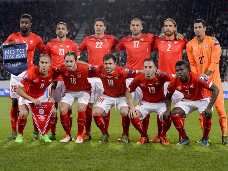 منتخب سويسرا (المجموعة الخامسة): احتل المركز الثاني برصيد 21 نقطة (7 انتصارات، و3 هزائم من 10 مباريات).