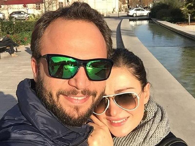 قالت الممثلة سوسن ارشيد عن زوجها الممثل مكسيم خليل: "مكسيم شب ظريف كتير، العائلة هي الكتلة الأساسية عنده، يعمل من أجل عائلته، بيسمعني منيح وبيعمل اللي براسو".
