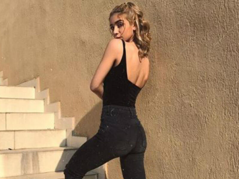 The Lebanese hottie is the daughter of Lebanese Diva Nawal Al Zoghbi and her 'ex husband' Elie Dib