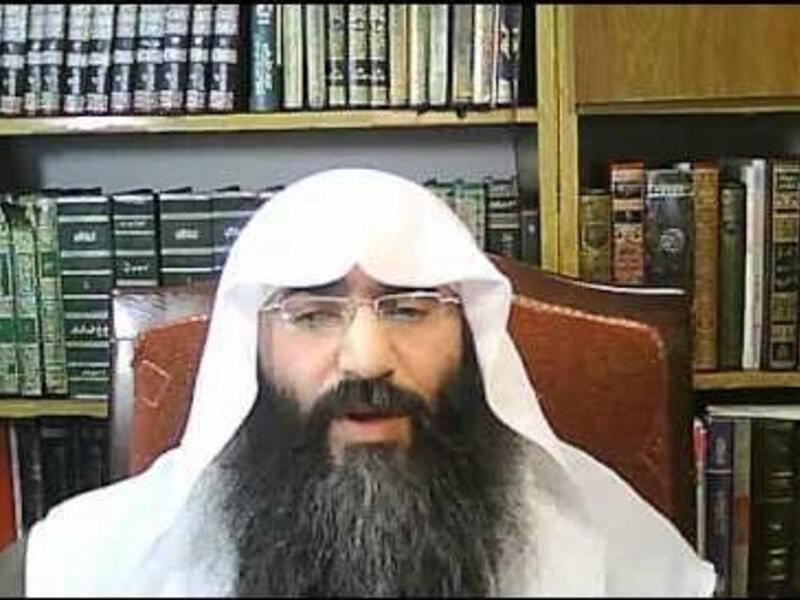 جواز أخذ السوريات كجوارٍ وإماء: أفتى الشيخ الأردني ياسر العجلوني -علاجا لمسألة التهجير الواقع على السوريين- بأنه يجوز لهن أن يطلبن الدخول في عقد زواج ملك اليمين، بحيث يصبح الزوج سيدًا لها.