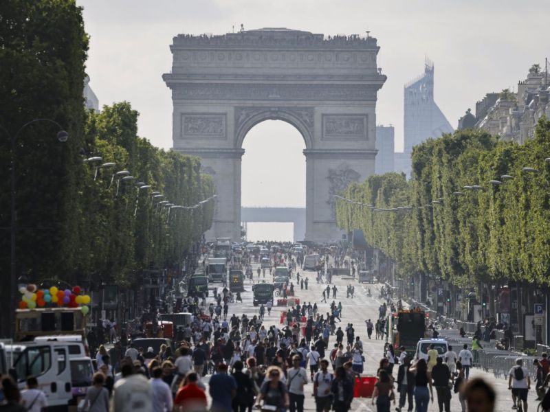 Paris’ couture week to ‘go as planned’