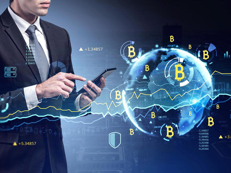 كيف تستثمر في العملات الرقمية باستخدام هاتفك الذكي