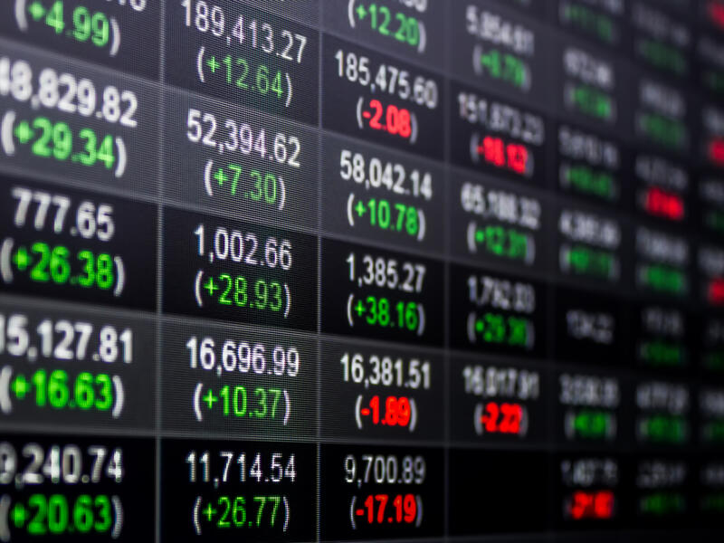 Wall Street Slips Again As Uncertainty Remains the Dominant Force