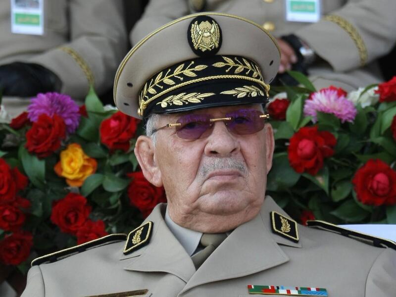قائد الجيش الجزائري احمد قايد صالح