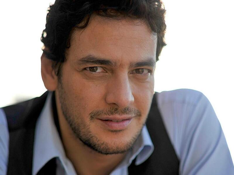 خالد أبو النجا: هاجم أيضًا النظام المصري الحالي والموقف الاعلامي اتجاهه وذلك خلال حضوره مؤتمرًا صحفيًا في واشنطن اتهم بعدها بالاساءة لسمعة مصر حتى اسقطت عضويته من نقابة الفنانين.