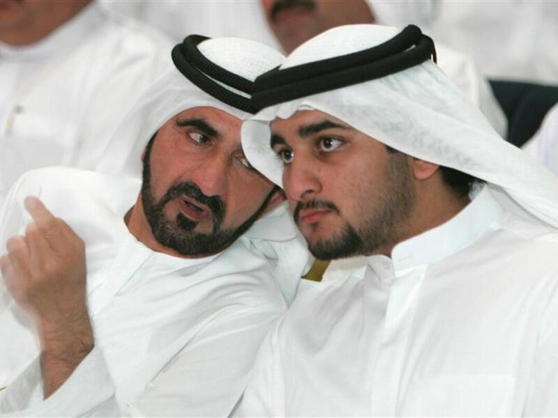 فيما عقد قران الشيخ مكتوم على ابنة خالته الشيخة مريم بنت بطي آل مكتوم.