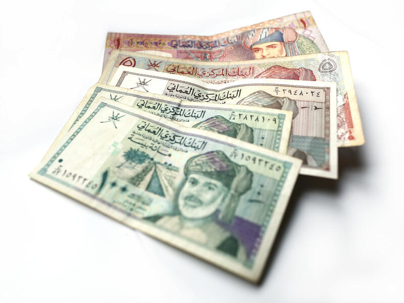 سلطنة عُمان تعتمد بنداً جديداً في ميزانية 2021 بقيمة 150 مليون ريال لسداد الديون