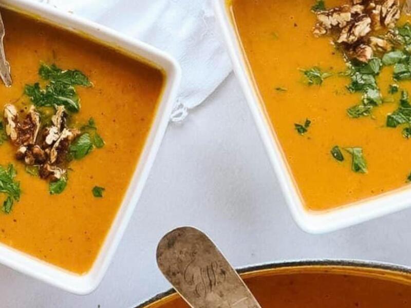 شوربة القرع والتفاح الخريفية