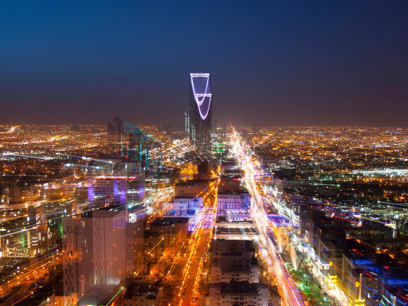 4. المملكة العربية السعودية: المملكة هي رابع أغنى دولة عربية بإجمالي نصيب الفرد من الناتج المحلي الإجمالي 56.82 ألف.