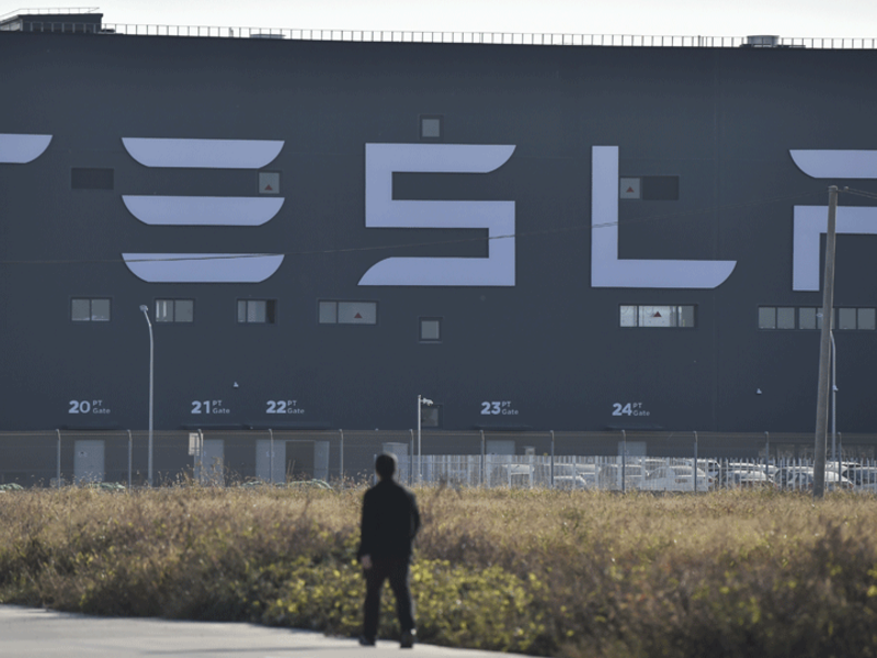 Unemployed? Tesla Is Hiring in China!