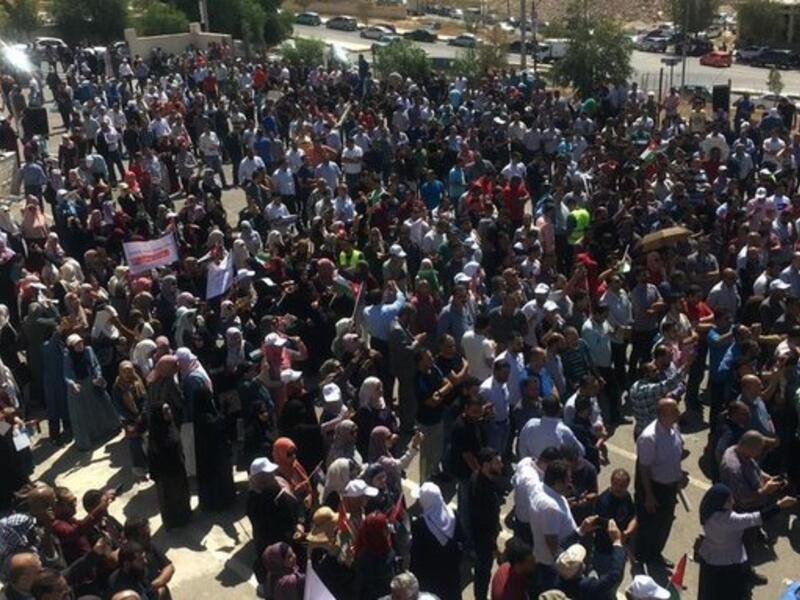 Administrative Court's ruling has ordered an "immediate" suspension to teachers' nationwide strike. (Twitter)