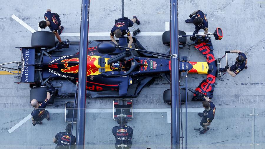 Jumpstart Your F1 Race Weekend Last Chance To Save 30% Off Grand Prix Packages At Yas Island
