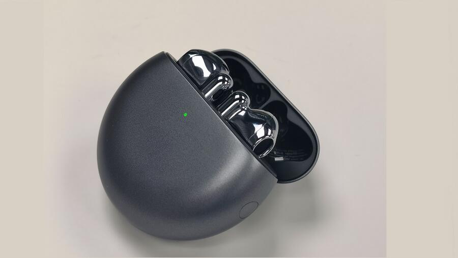 The Best Earbuds for 2021, HUAWEI FreeBuds is Coming to Oman