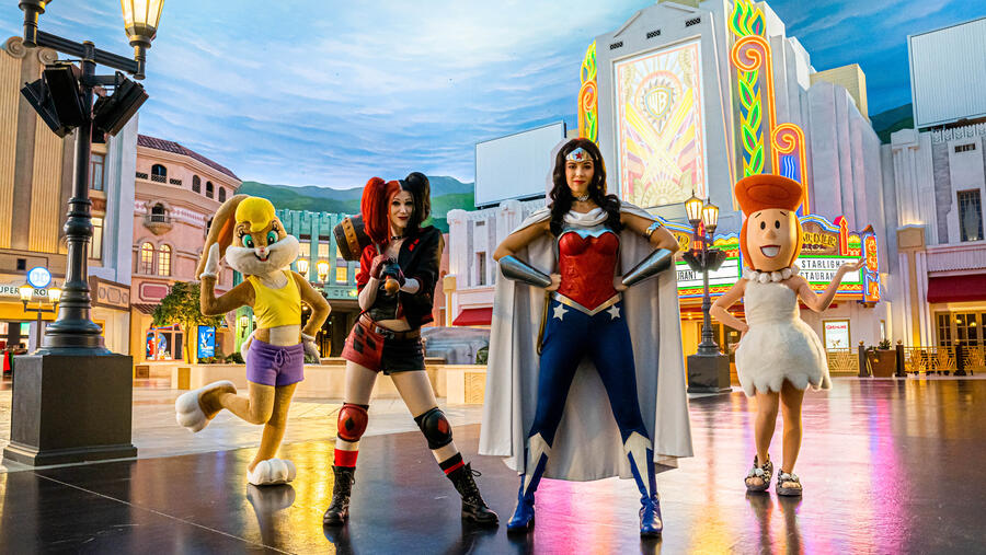 Yas Waterworld, Warner Bros. World Abu Dhabi And Clymb Celebrate Emirati Women’s Day With Special Ladies-only Events