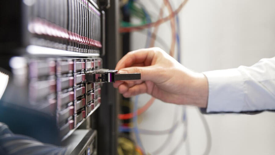 Schneider Electric And The University Of Birmingham Dubai Build Green, Energy Efficient Data Centre On-site At New Campus