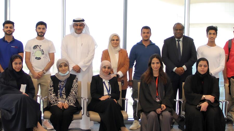Al Salam Bank Receives Students From the American University of Bahrain