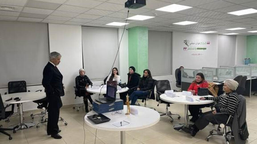 ‘Abu-Ghazaleh International University’ Launches ‘Decision-making Skills’ Training Program