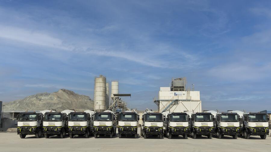 Renault Trucks Completes Delivery Of 10 Units Of K 380 P6x4 Concrete Mixers In First Deal With Sijimix 