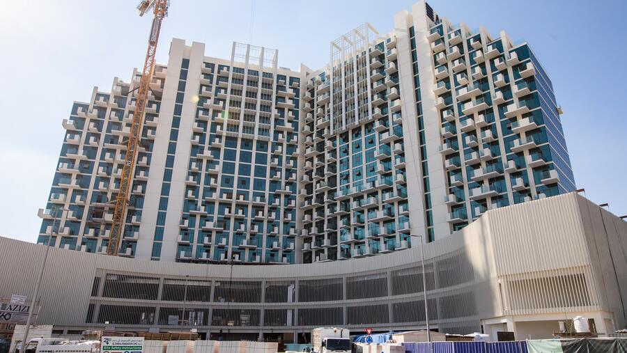 Azizi Developments’ Creek Views I in DHCC Is Now 87% Complete 