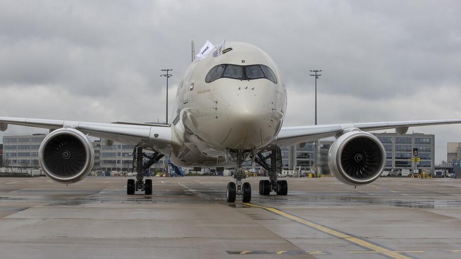 Etihad Airways Unveils New ‘sustainability50’ Airbus A350 on Inaugural Flight to Paris   