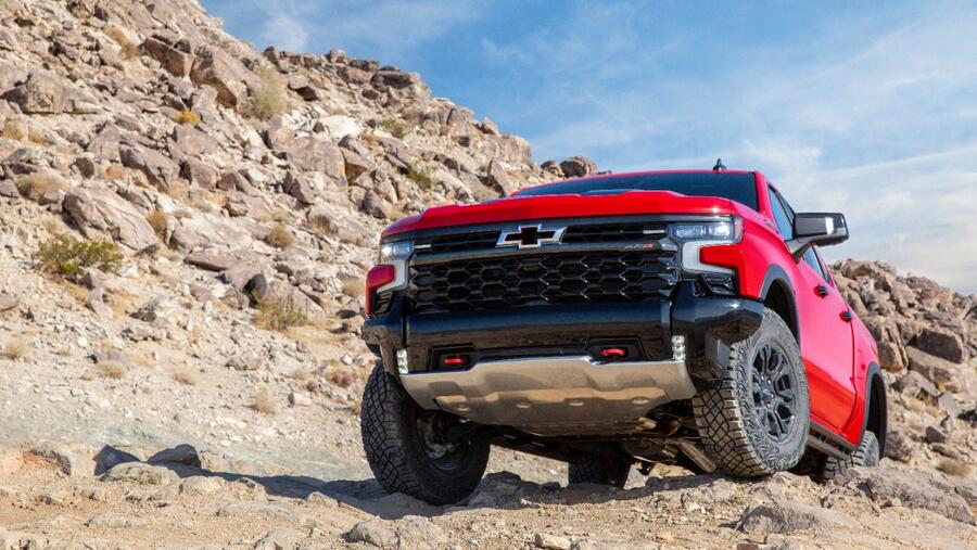 Chevrolet Reveals Major Enhancements for The New Silverado Line-up,  Including First-Ever ZR2 Off-Road Trim 