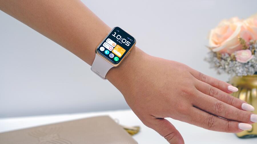 2022 Top Smartwatch Under 650 Sar In The Kingdom Of Saudi Arabia Meet The New Fashionable: Huawei Watch Fit 2