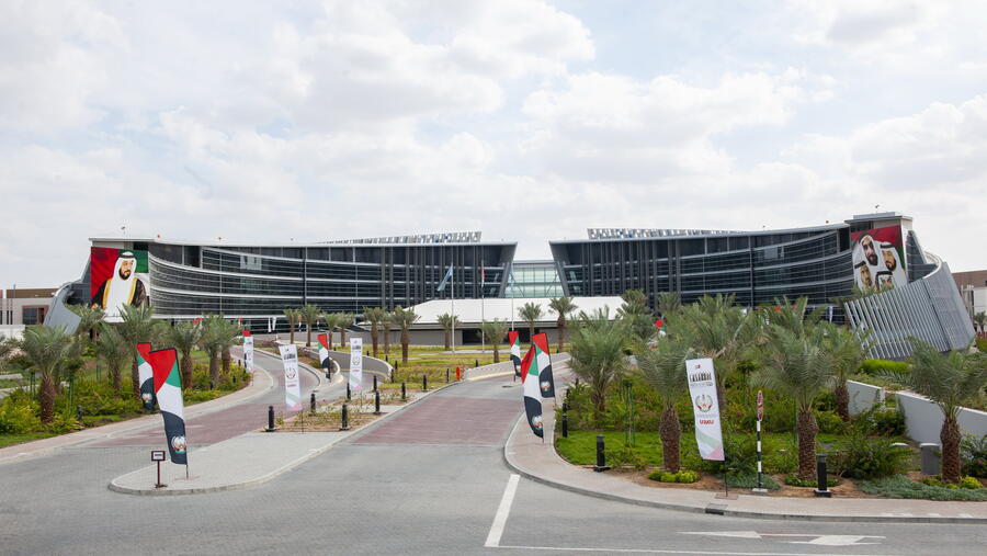 Within its Strategy to Achieve Leadership, the United Arab Emirates University Collaborates Many of French Insinuations and Universities