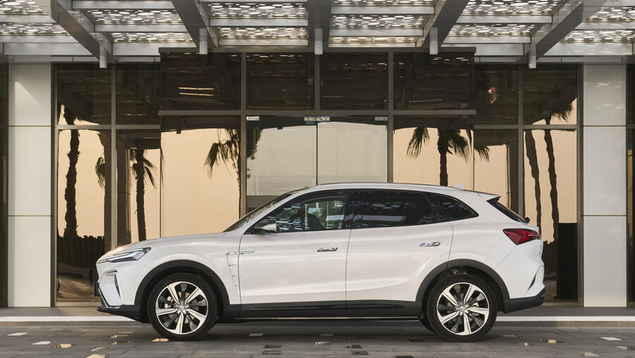 MG’s Marvel R is Pushed to the Limits in the Hot Weather of the Middle East