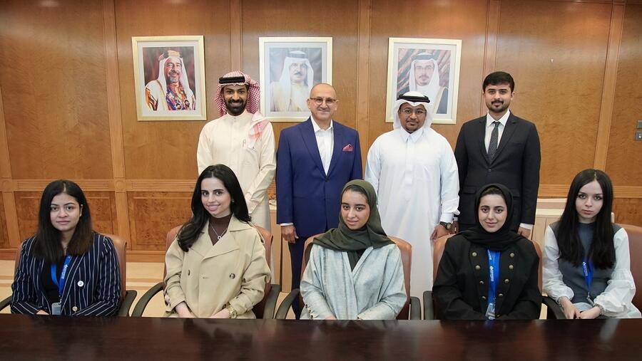 BisB’s CEO Meets Interns from Bahrain Bourse