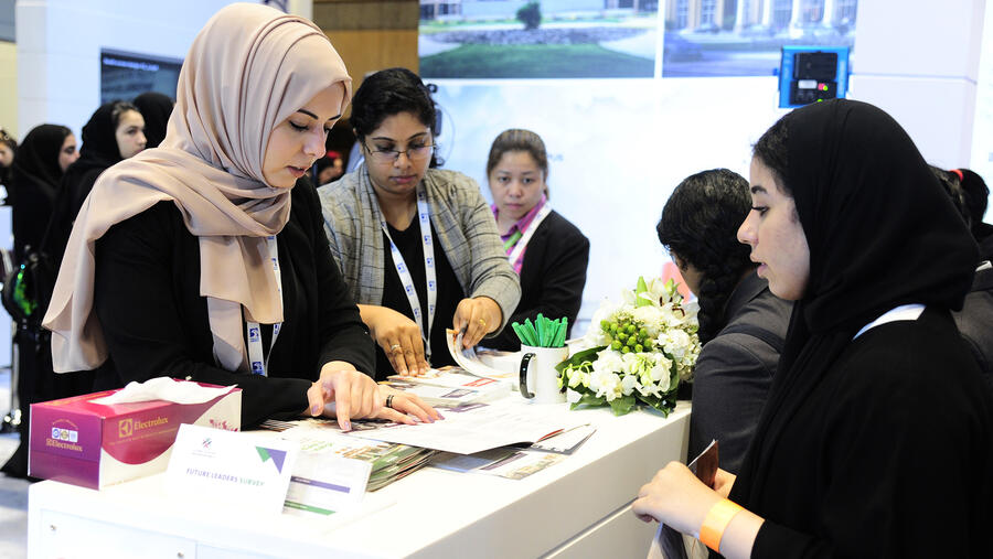 Abu Dhabi University showcases its latest programs and scholarships at Najah Abu Dhabi exhibition 2022