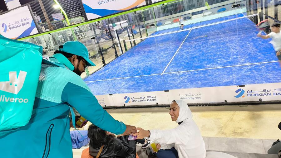 Deliveroo Partners with Burgan Bank in its First Edition of Padel Tournament