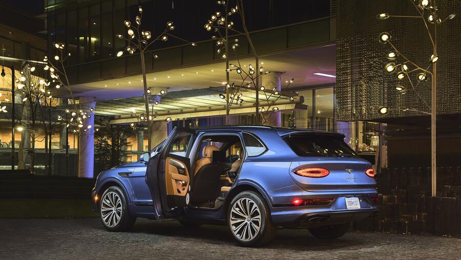 Bentley starts series production of class-leading Bentayga extended wheelbase