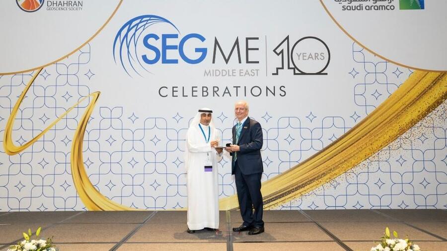 UAE University receives “Academic Institution Contributions Award” of Society of Exploration Geophysicists Middle East (SEG ME)