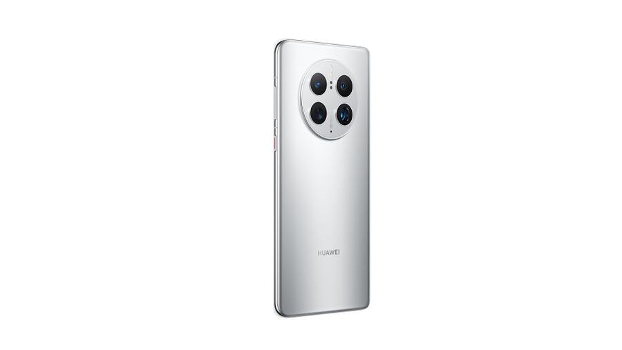 A deep dive into HUAWEI Mate50 Pro, the futuristic tech flagship smartphone with the ultimate Aperture XMAGE camera