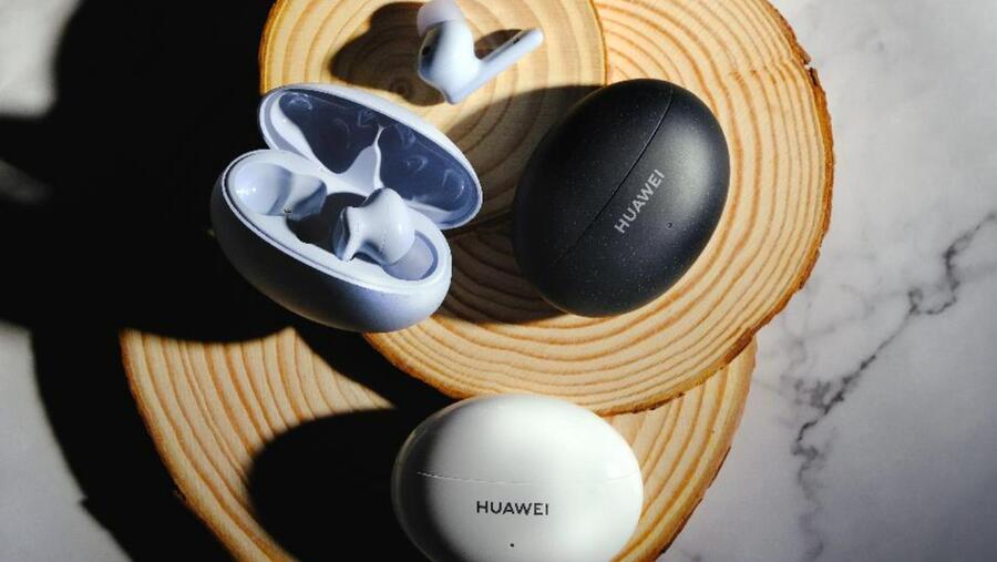 High quality sound and Active Noise Cancellation are important for an immersive audio experience! HUAWEI FreeBuds 5i delivers both and more